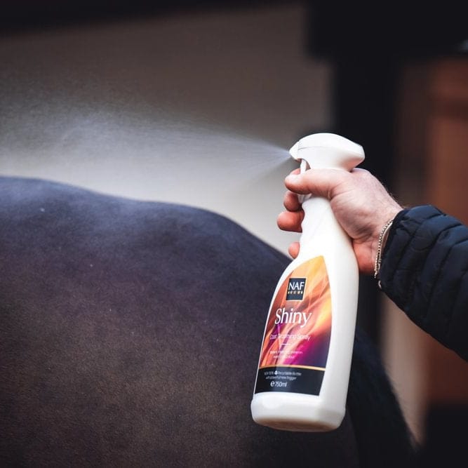 naf-equine Shiny 750 ml Spray